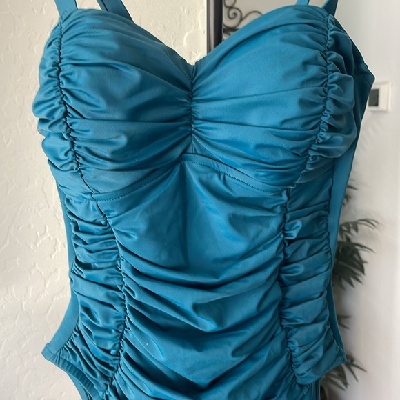 Shape + Style by Aqua Green UPF 50 Sweetheart Neck Seamed 1 Piece Swimsuit Sz 6 - Picture 6 of 16